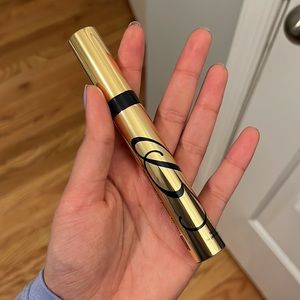 Estee Lauder Sumptuous Extreme Lash Multiplying Volume Mascara in Black